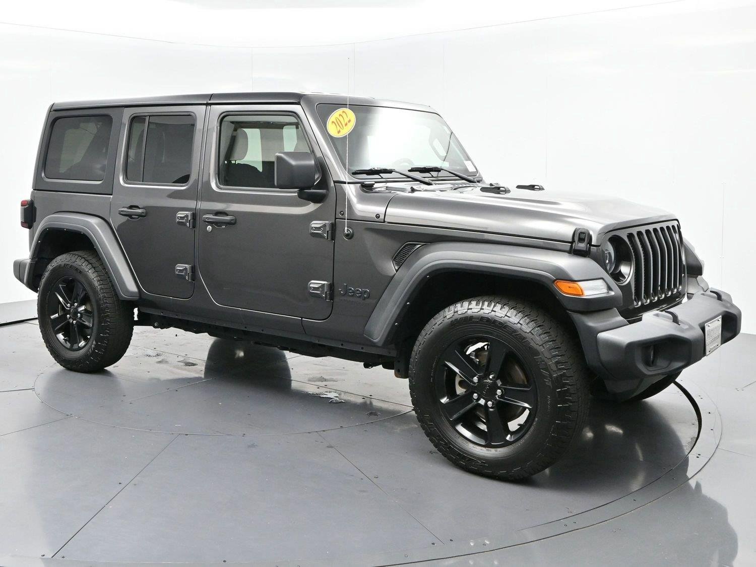 Used 2022 Granite Crystal Metallic Clearcoat Jeep Unlimited Sport Altitude image 2