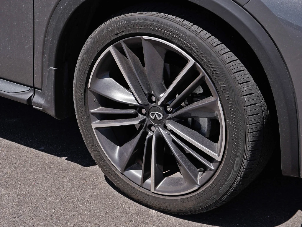 Used 2023 Graphite Shadow INFINITI LUXE image 12