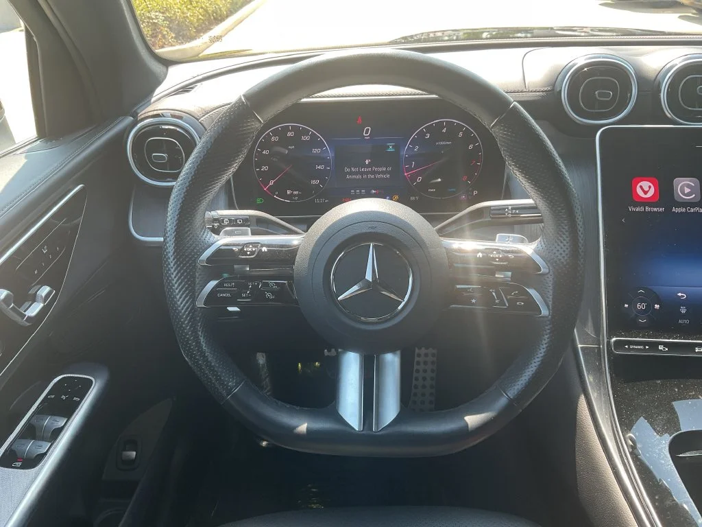 Used 2025 Black Mercedes-Benz GLC 300 image 21