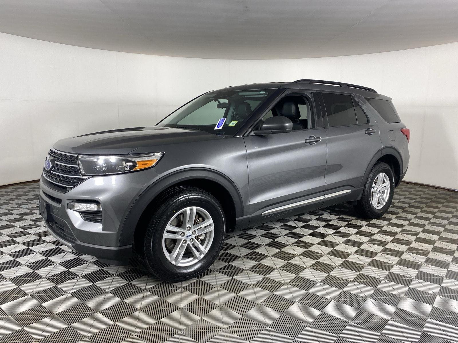 Used 2023 Carbonized Gray Ford XLT image 3