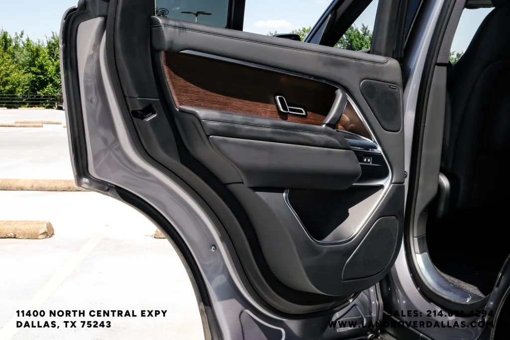Used 2023 Grey Land Rover SE image 46