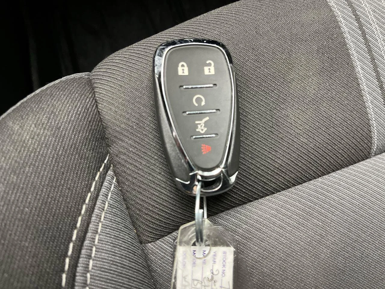 Used 2023 Summit White Chevrolet 2LT image 29