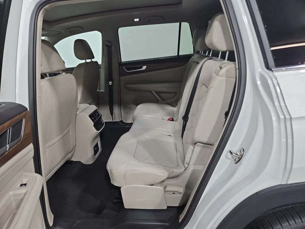 New 2026 White/off-white Volkswagen 2.0T SE w/Technology image 23