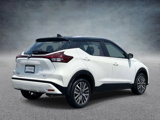 Used 2023 White Nissan SV image 2