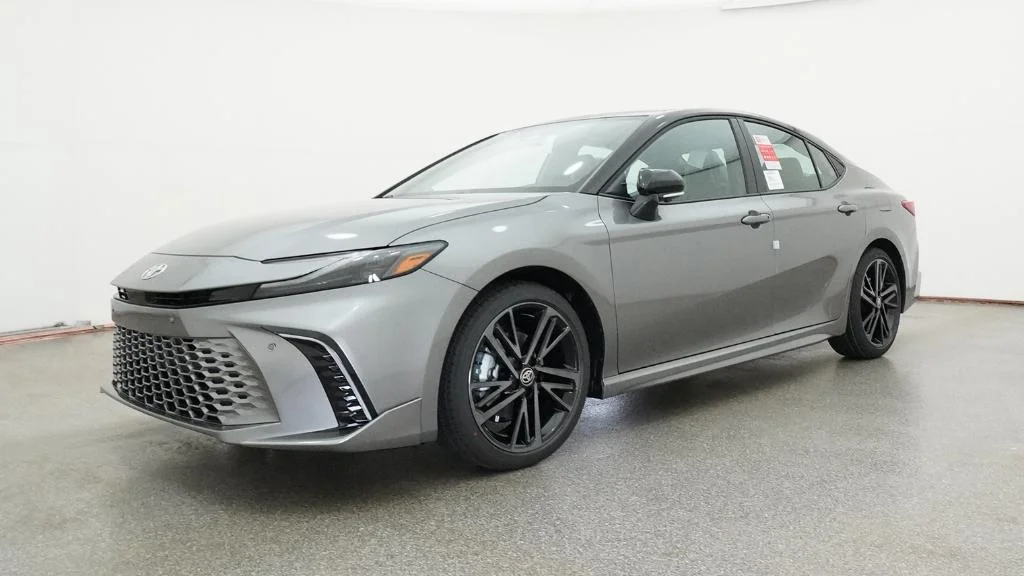 New 2026 Heavy Metal with Midnight Black Metallic roof Toyota XSE image 16