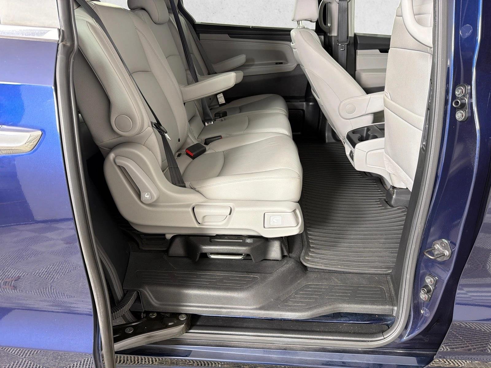 Used 2022 Black Honda Touring image 17