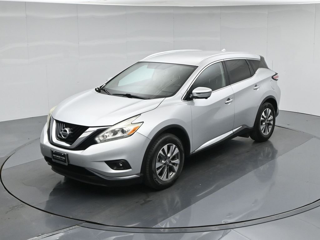 Used 2016 Silver Nissan SL image 33