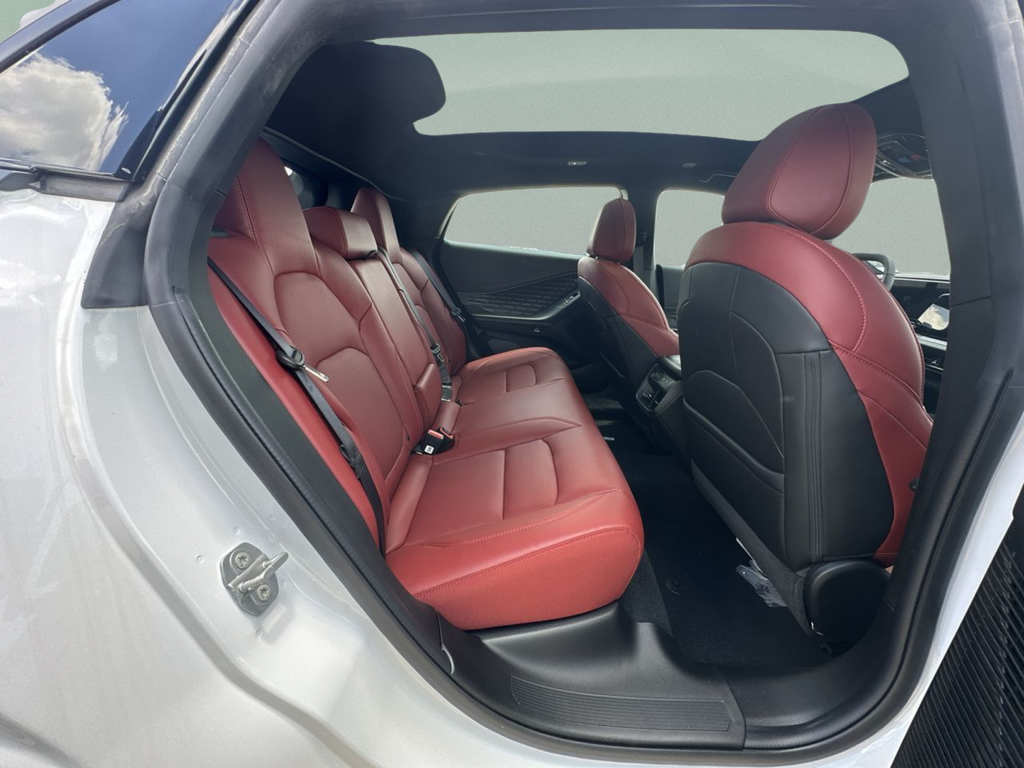 New 2026 White Knuckle Dodge R/T Plus image 36