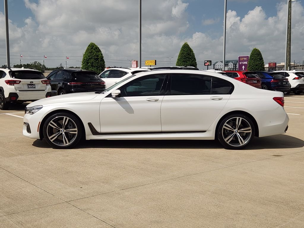 Used 2019 White Metallic BMW 750i image 4