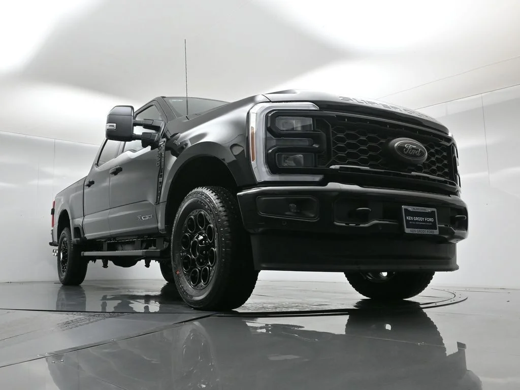 New 2026 Agate Black Metallic Ford Lariat image 45