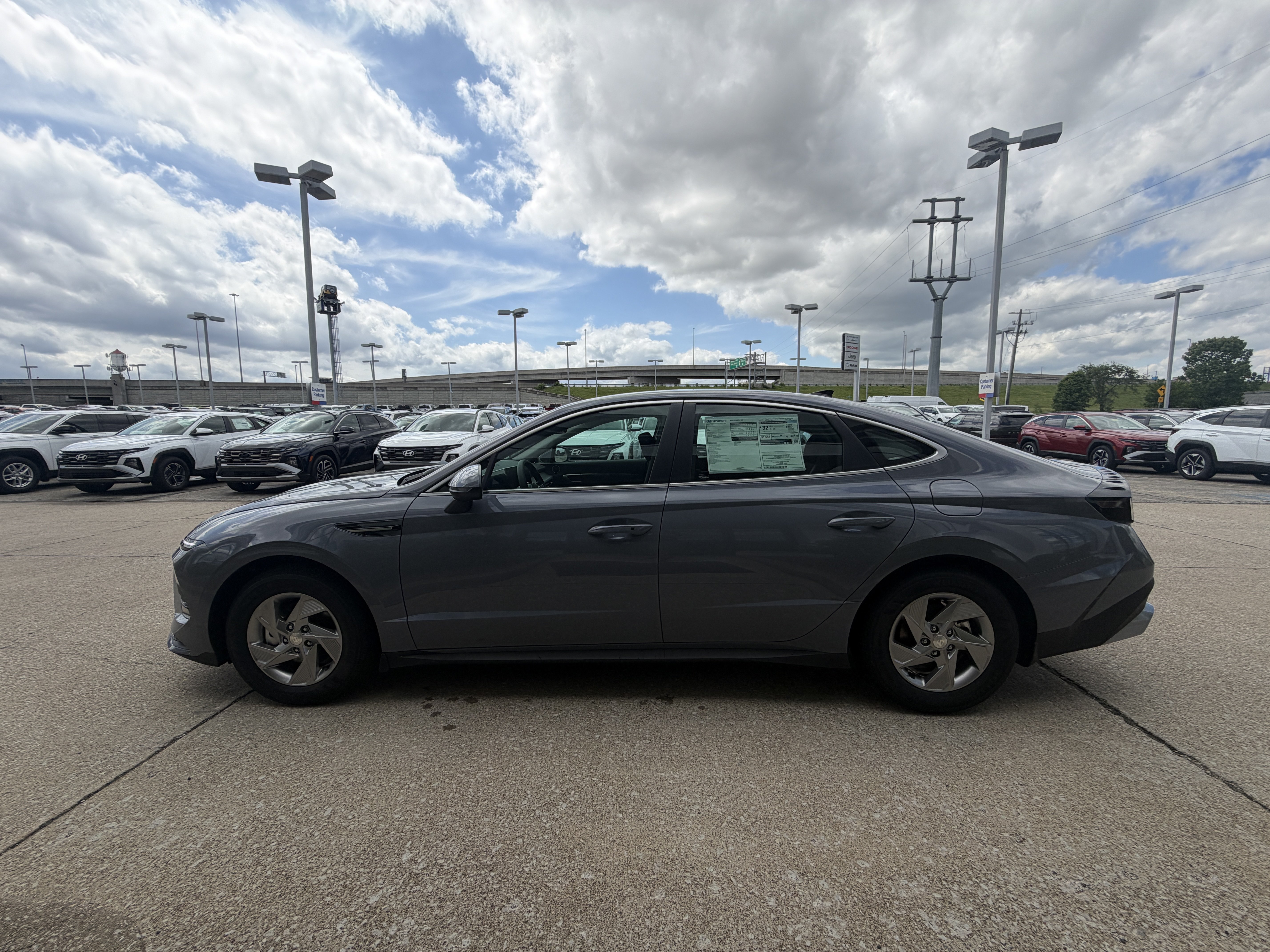 Used 2026 Transmission Blue Hyundai SE image 10
