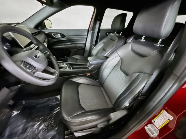 Used 2026 Red Jeep Latitude image 20