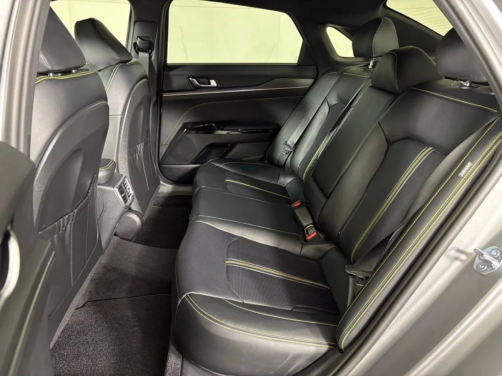 New 2026 Steel Matte Gray Kia GT image 37