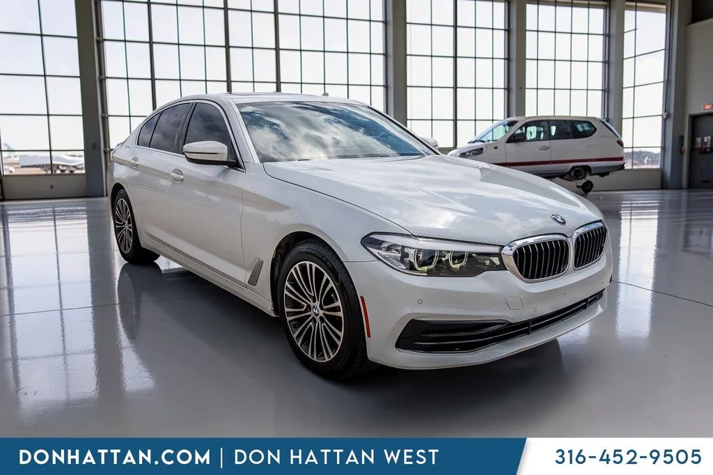 Used 2020 White BMW 530i image 37
