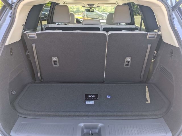 New 2027 HARBOR GRAY INFINITI Luxe FWD image 12