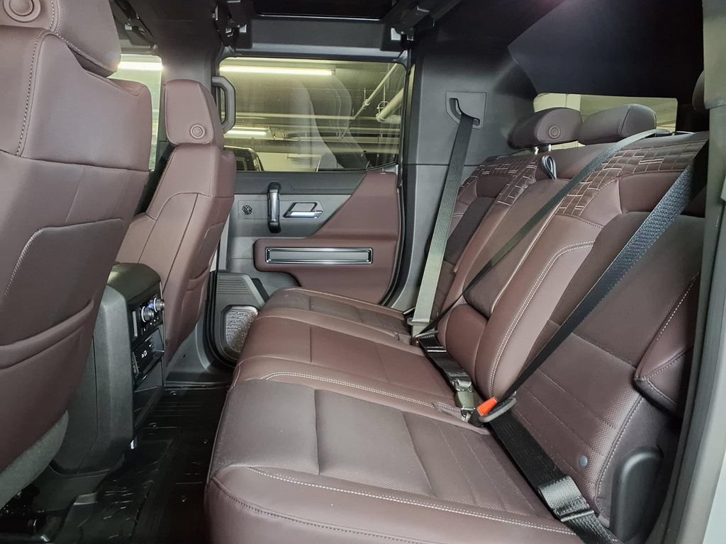 2026 GMC HUMMER EV 2X - Photo 12