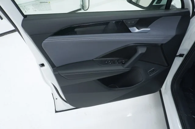 New 2026 Pure White Volkswagen 2.0T SE image 14