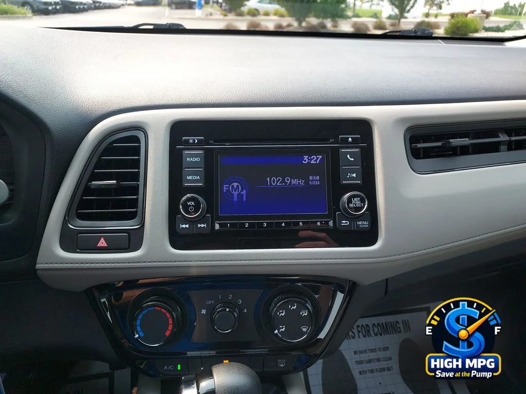Used 2021 Silver Honda LX image 12