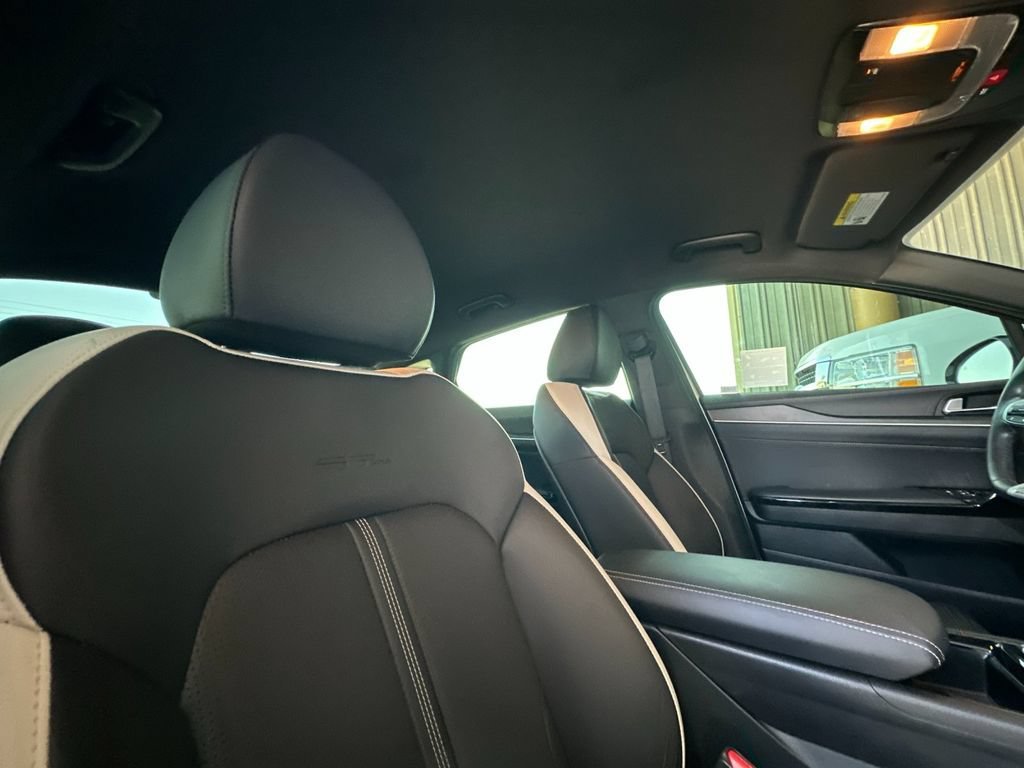 2025 Kia K5 GT-Line - Photo 18