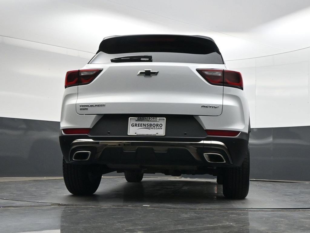 Used 2024 Summit White Chevrolet ACTIV image 32