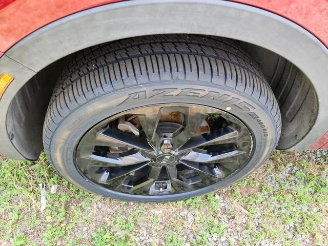 Used 2021 Red Kia S image 4