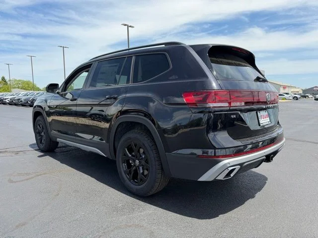 New 2026 Black Volkswagen 2.0T Peak Edition image 5