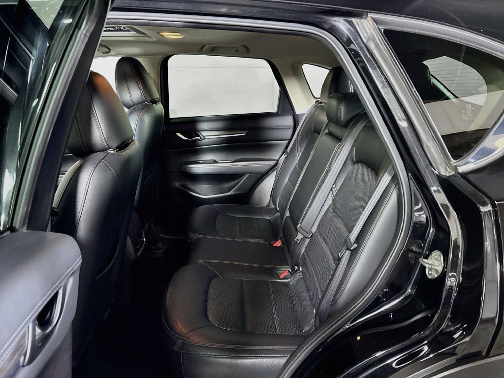 Used 2018 Black Mazda Grand Touring image 21