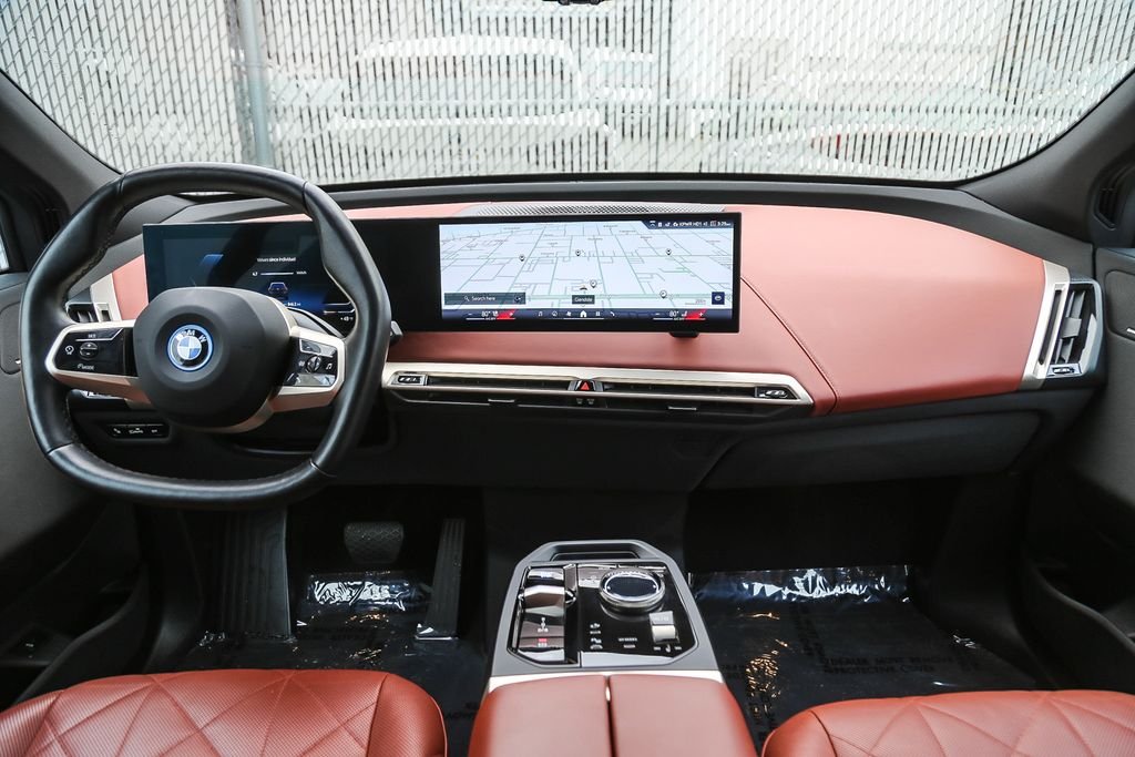 2025 BMW iX 50 - Photo 9