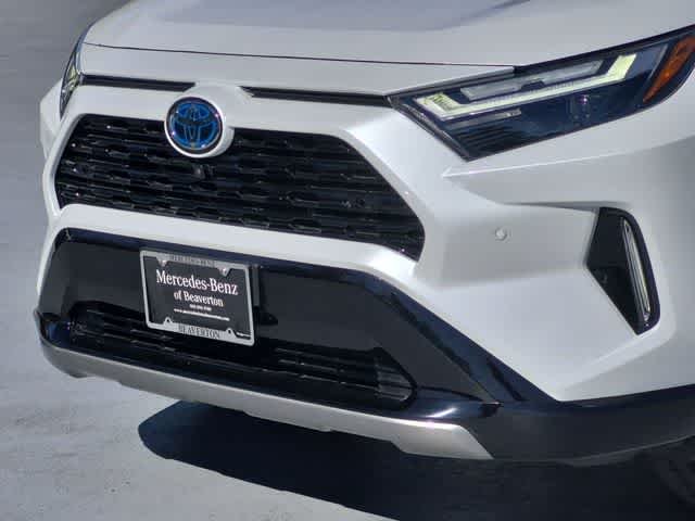 Used 2023 Wind Chill Pearl/Midnight Black Metallic Toyota Hybrid XSE image 10
