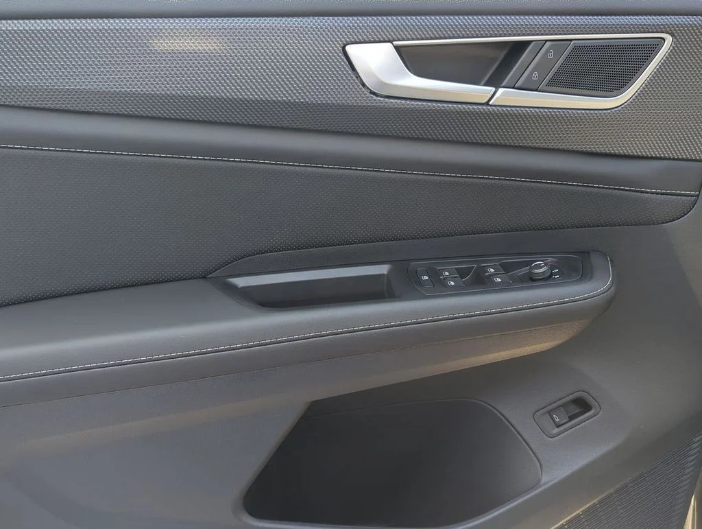 New 2026 Gray Volkswagen 2.0T SEL image 21