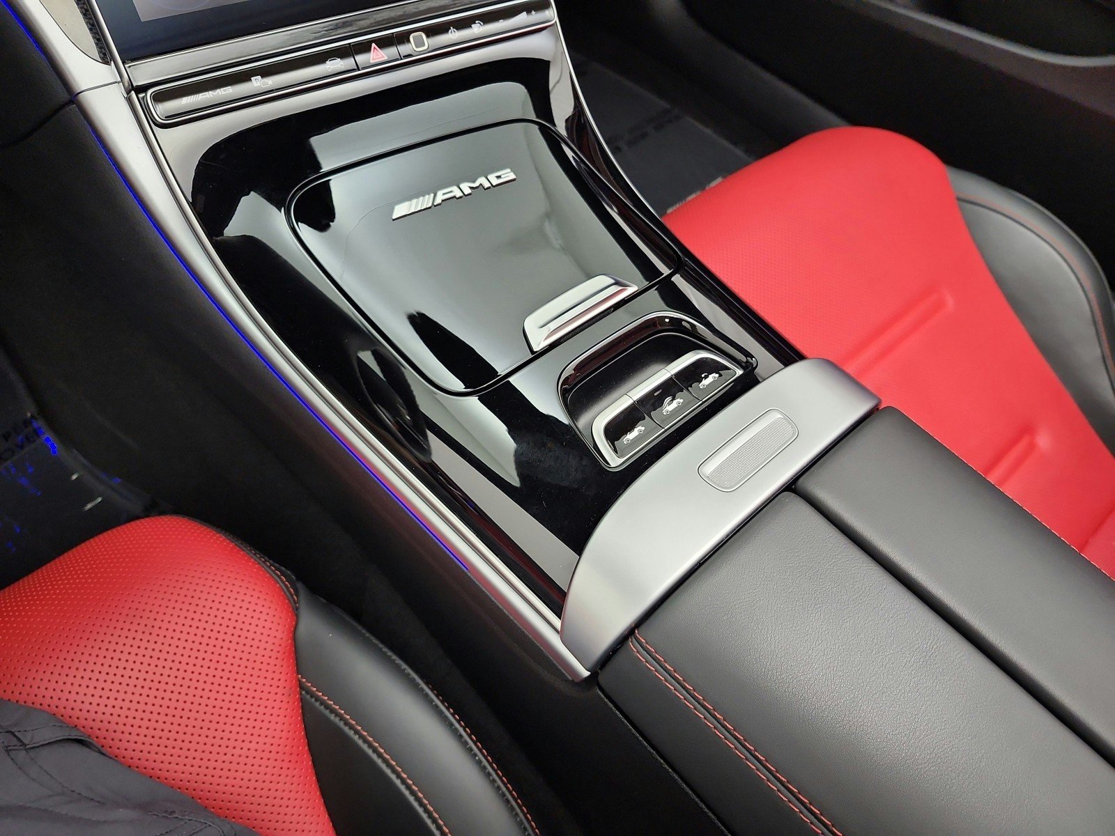 Certified Used 2026 MANUFAKTUR Graphite Grey Magno Mercedes-Benz AMG® CLE 53 4MATIC+ Cabriolet image 19