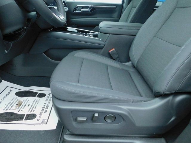 2026 Chevrolet Suburban LS - Photo 23