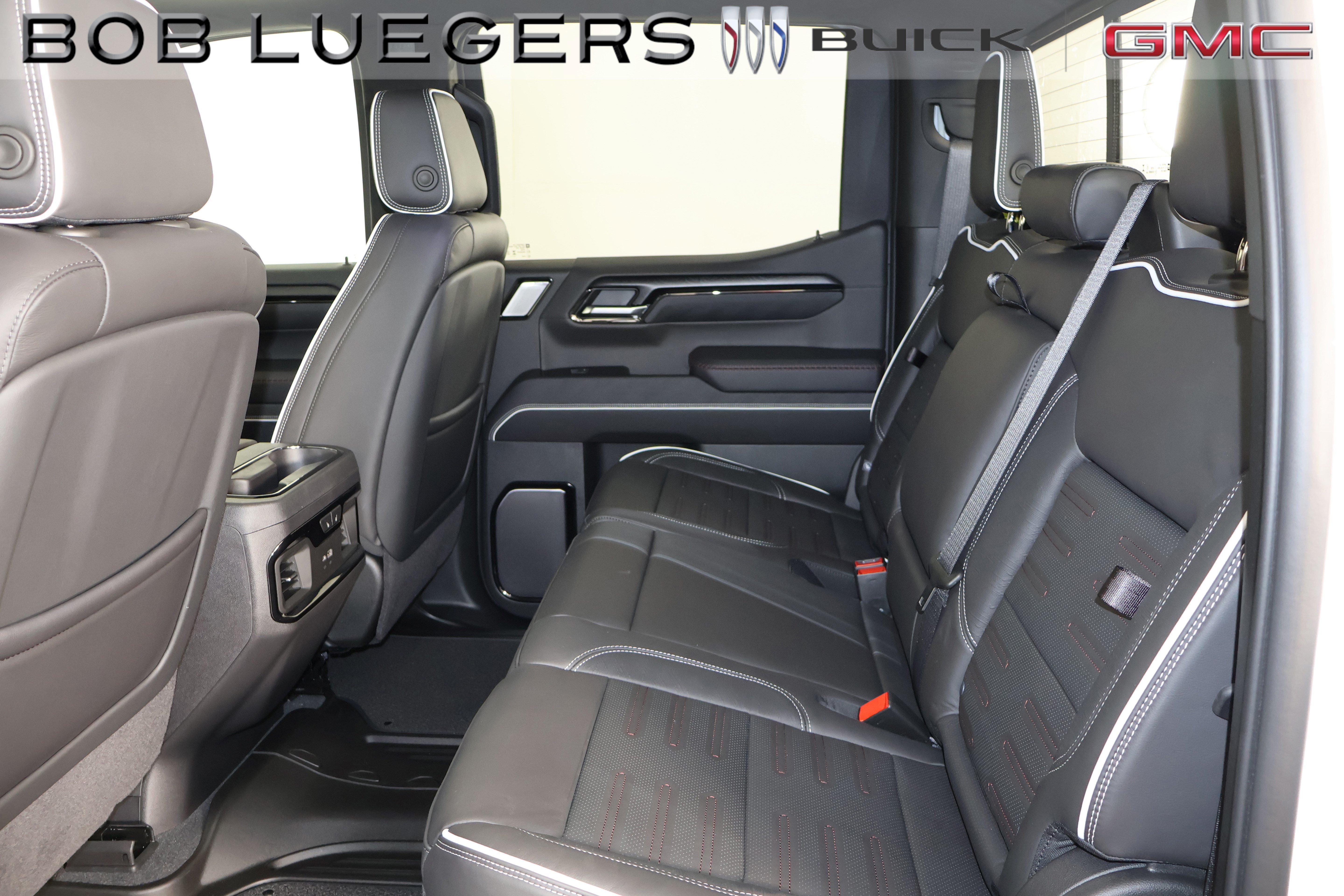2026 GMC Sierra 1500 AT4X - Photo 18