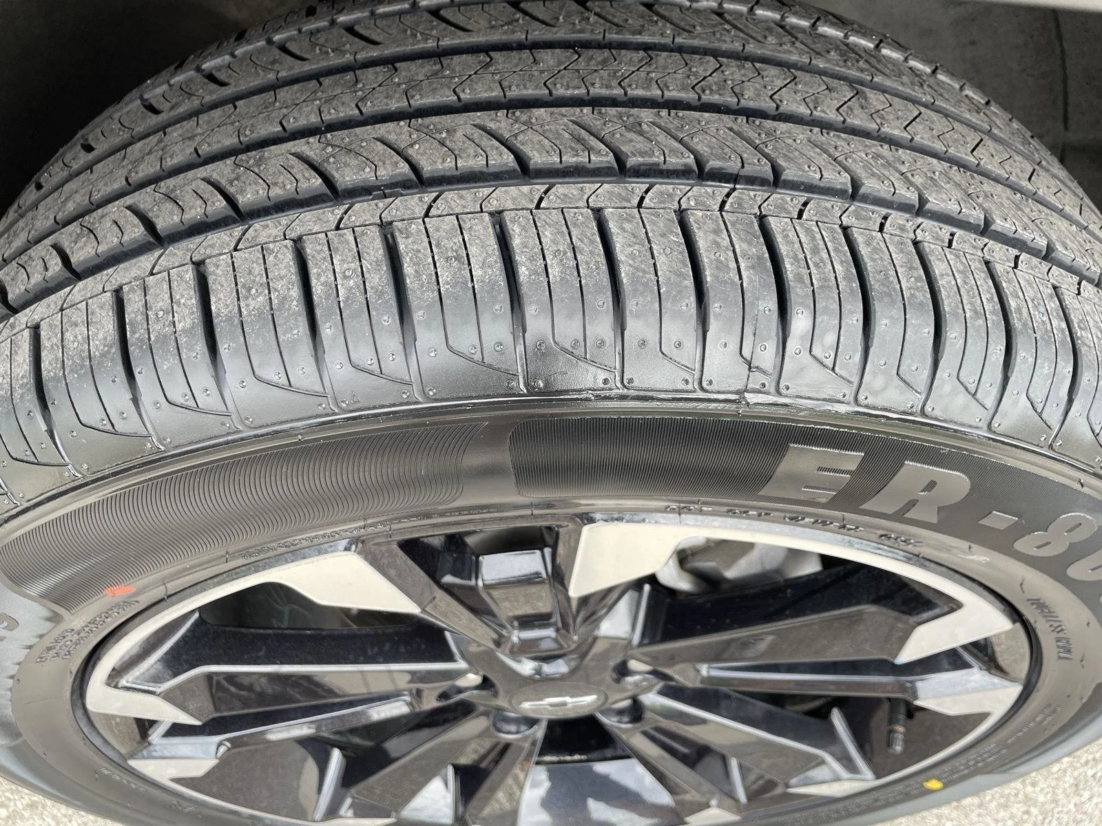 Used 2025 Sterling Gray Metallic Chevrolet AWD RS image 8