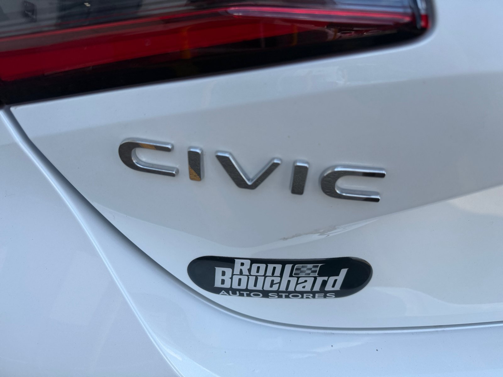 Certified Used 2025 Platinum White Pearl Honda Sport image 38