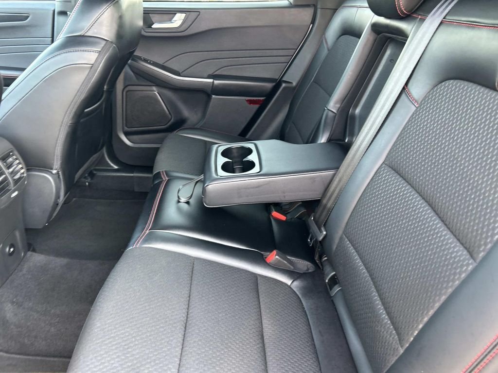 Used 2025 Silver Metallic Ford ST-Line image 18