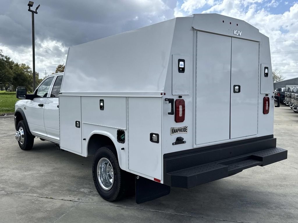 2026 RAM 3500 Chassis Tradesman - Photo 11