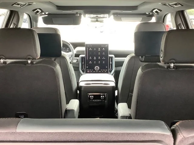 2026 GMC Yukon XL AT4 - Photo 10