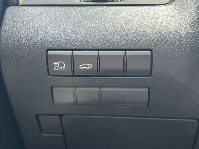 Used 2021 White Lexus 350 image 30