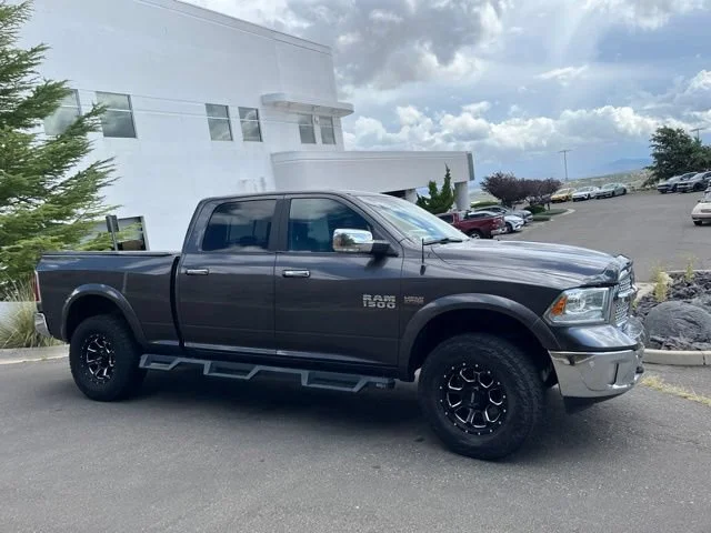 Used 2018 Granite Crystal Metallic Clearcoat Ram Laramie image 5