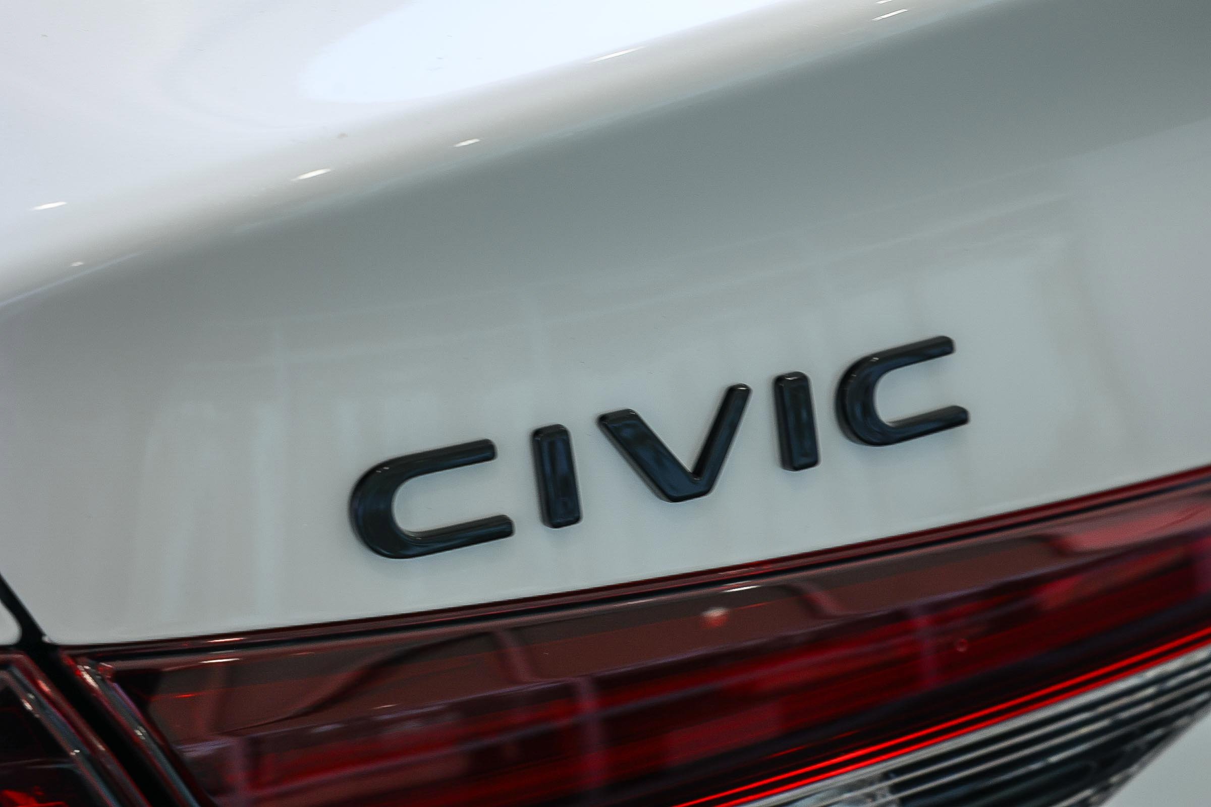 New 2026 Platinum White Pearl Honda Sport CVT image 7