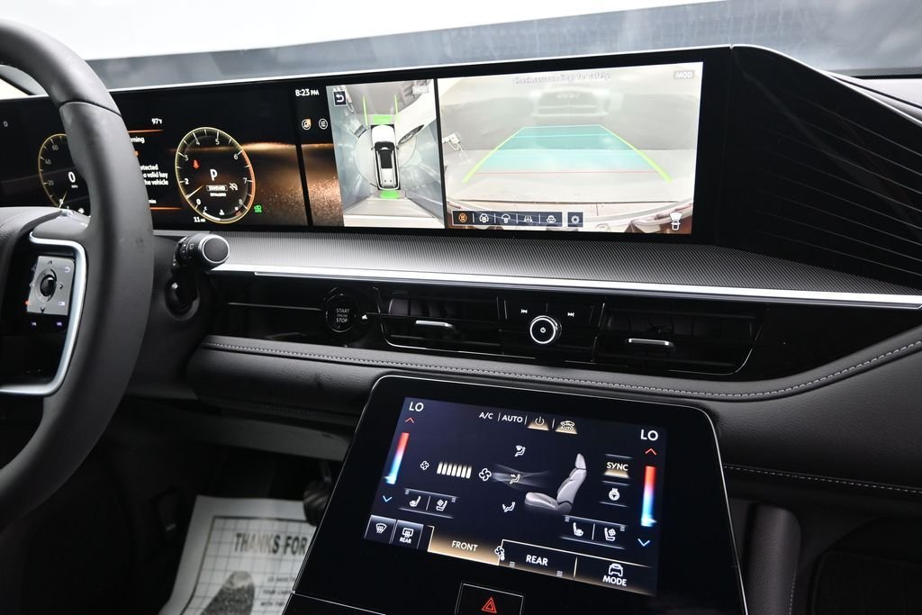 New 2027 RADIANT WHITE INFINITI Luxe 2WD image 18