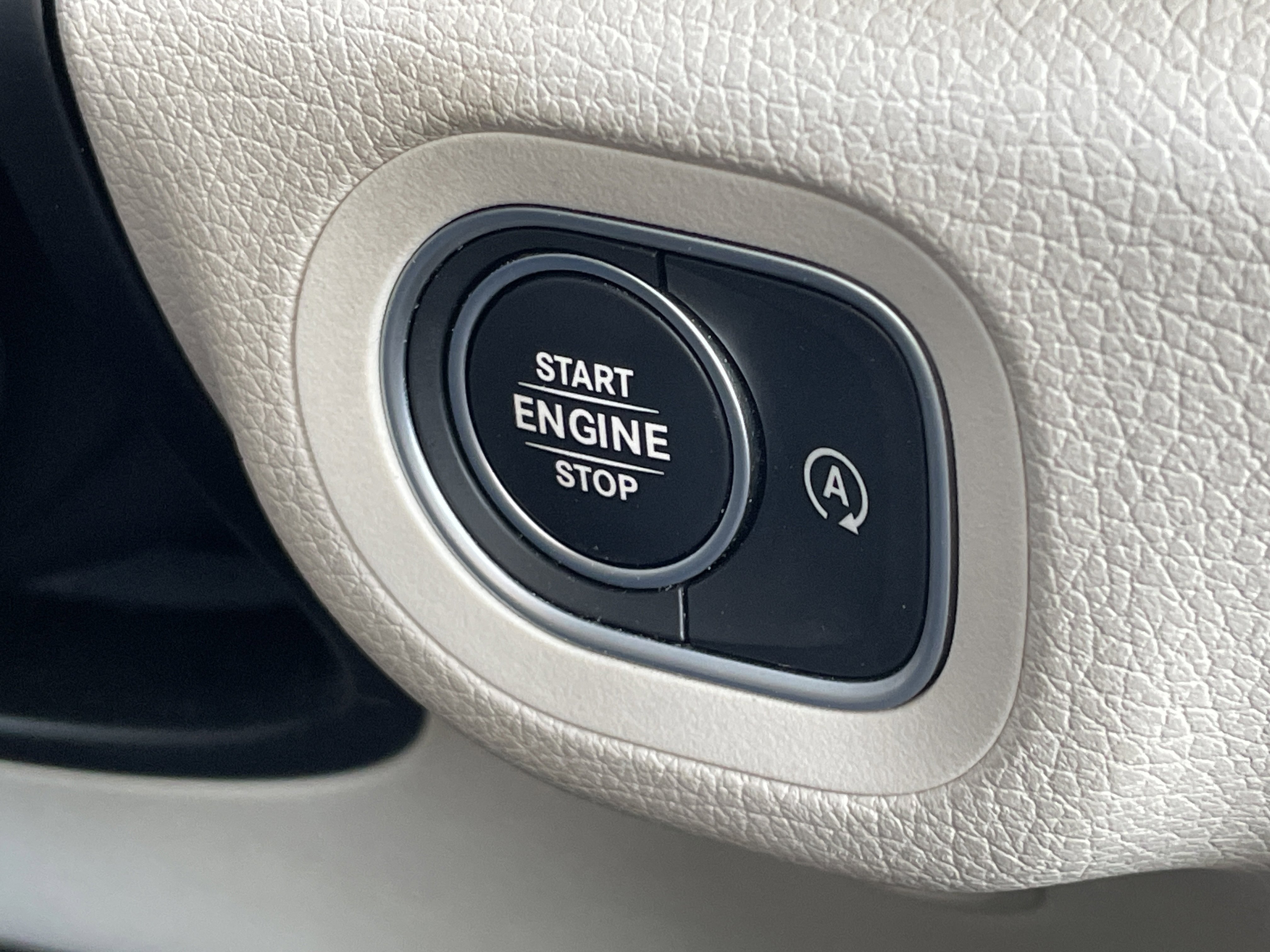 Certified Used 2024 Polar White Mercedes-Benz GLE 450 4MATIC® SUV image 30