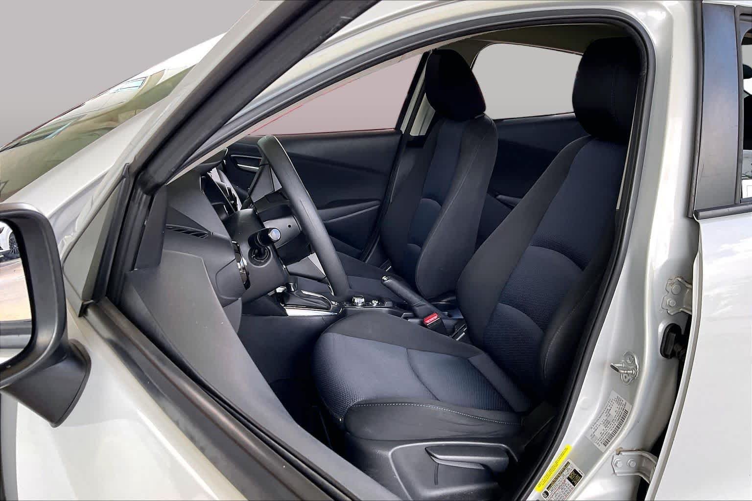 Used 2019 Icicle Toyota LE image 7