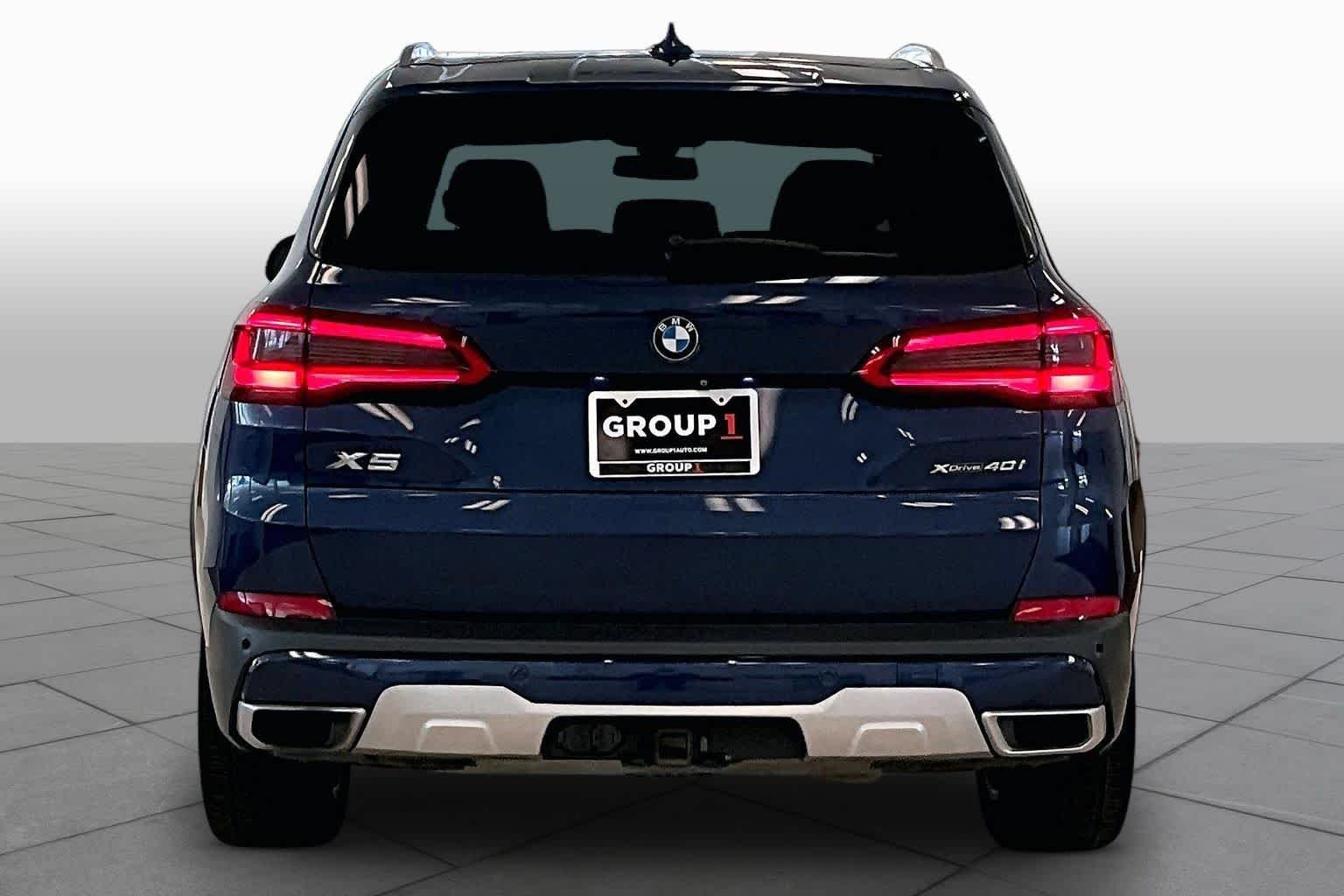 Used 2019 Phytonic Blue Metallic BMW xDrive40i image 4