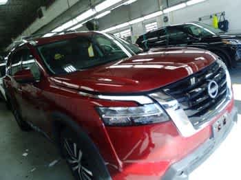 Used 2023 Scarlet Ember Tintcoat Nissan Platinum image 2