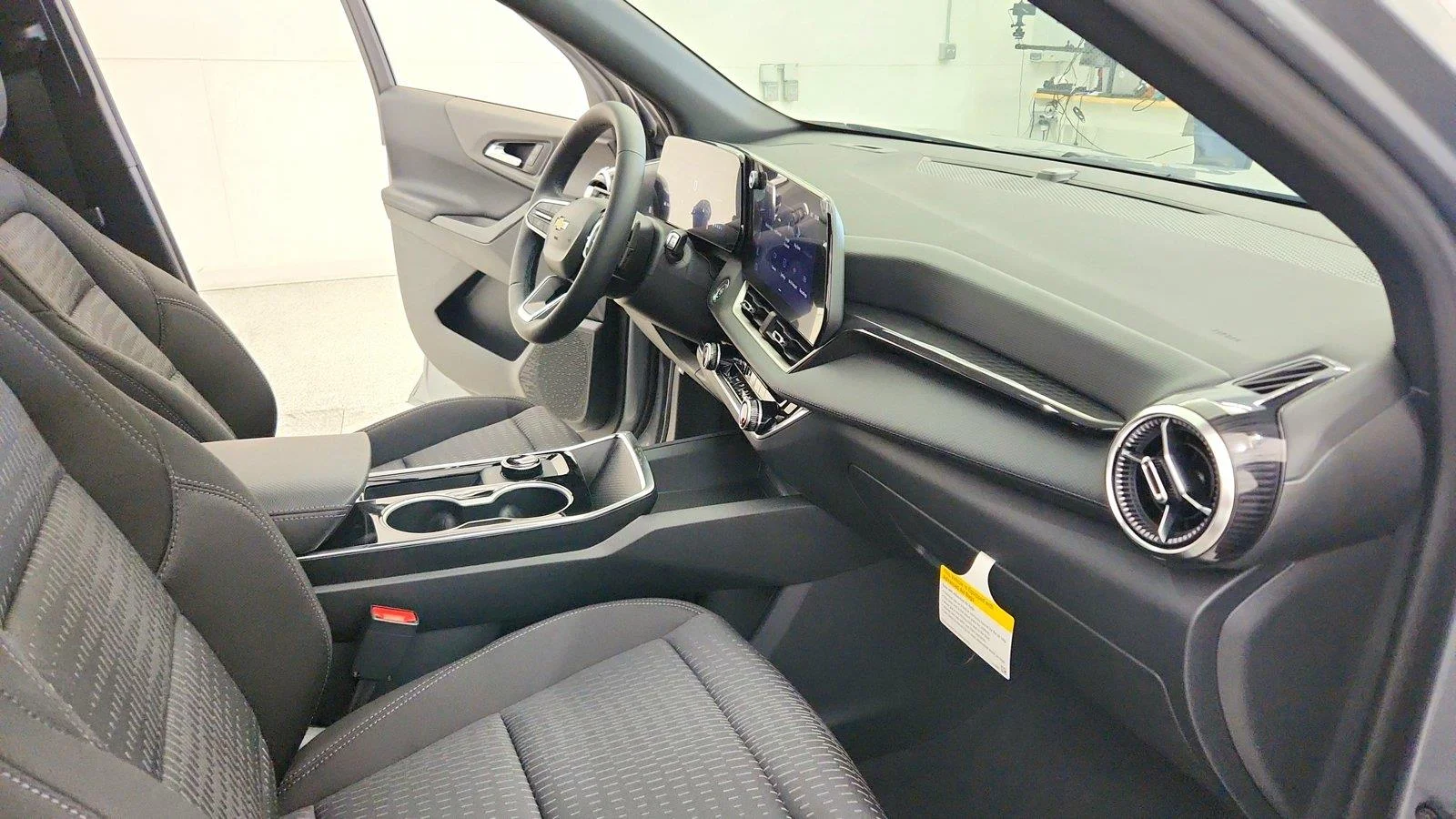 2027 Chevrolet Equinox LT - Photo 27