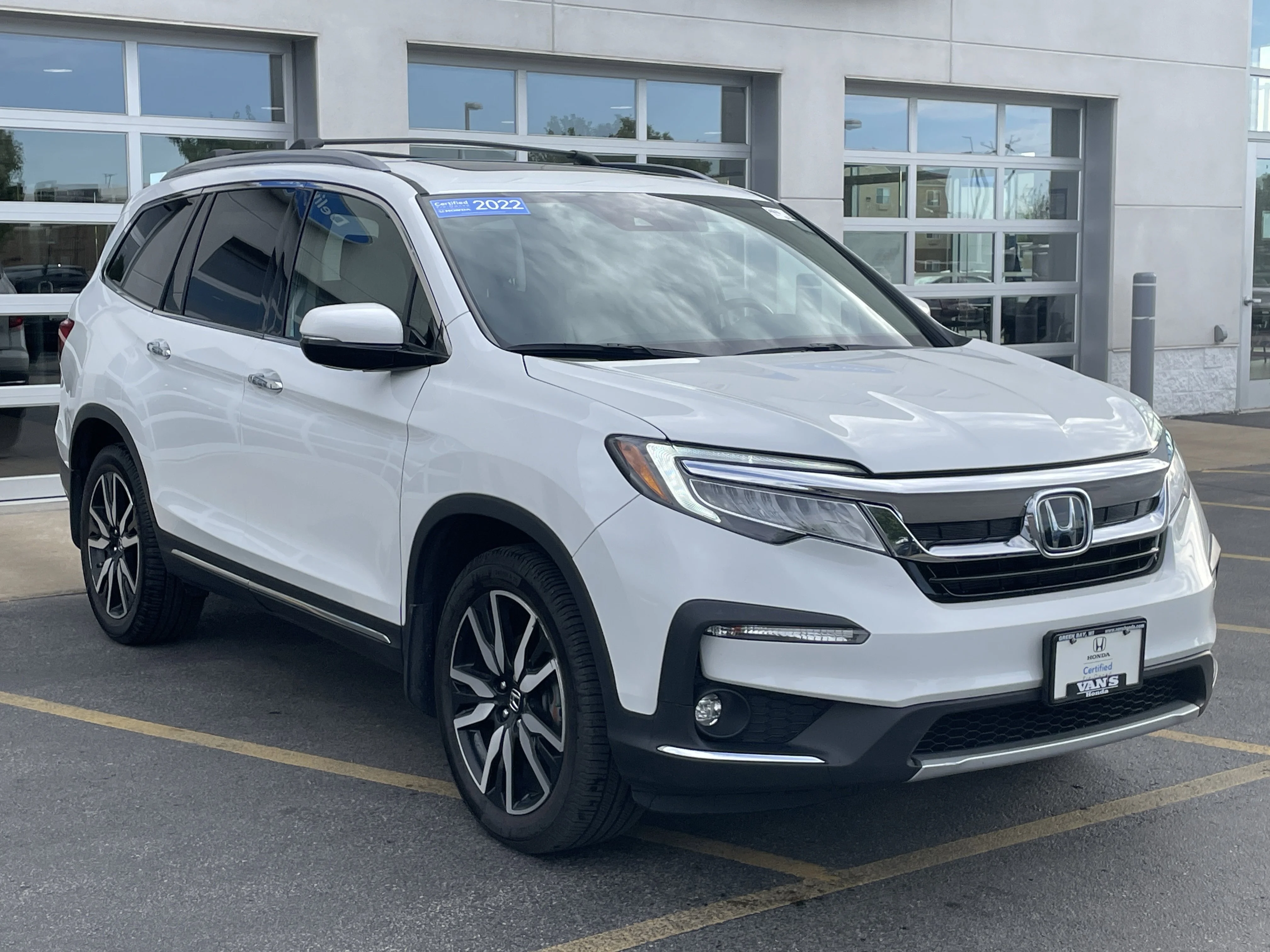 2022 Honda Pilot Touring-7 AWD's photo