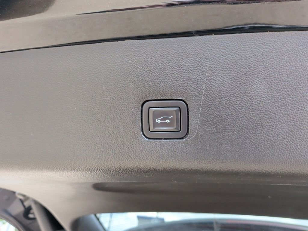 Used 2021 Black Chevrolet High Country image 49