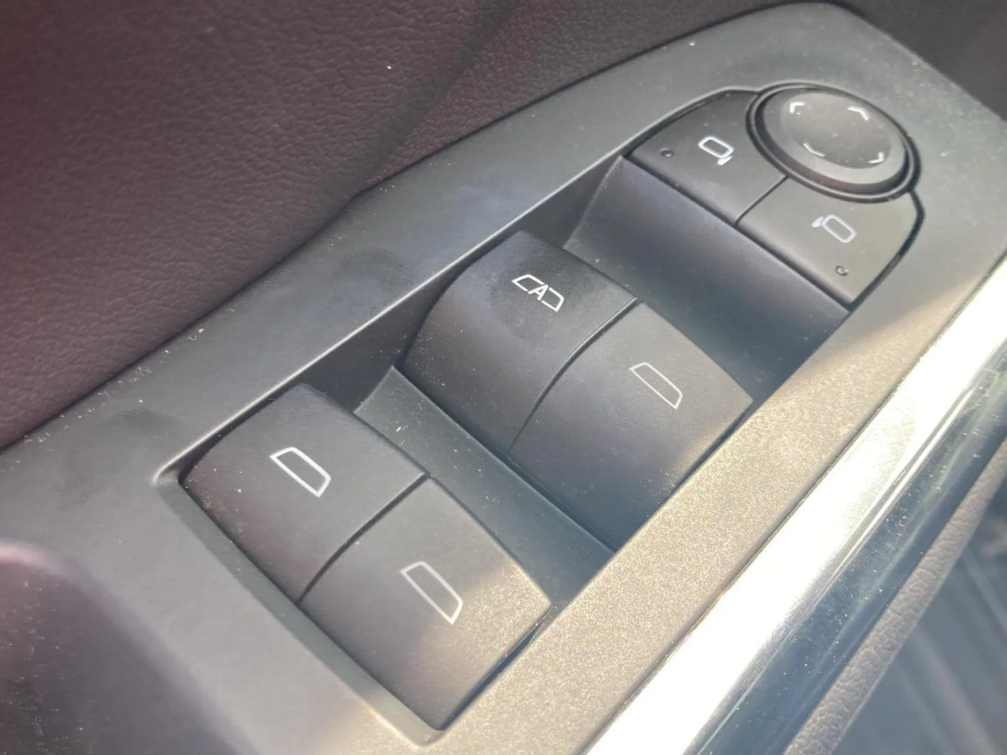 Used 2025 Mosaic Black Metallic Chevrolet AWD LT image 12